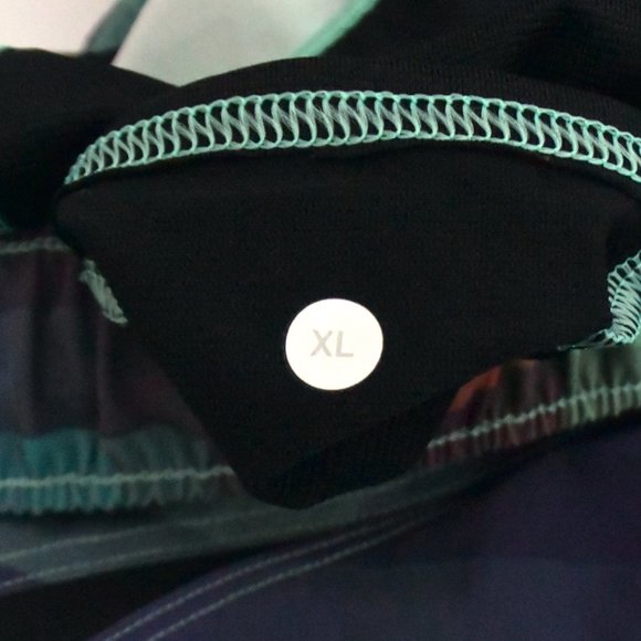 LULULEMON Surge Shorts w Liner Nordic Lights - Picture 7 of 7